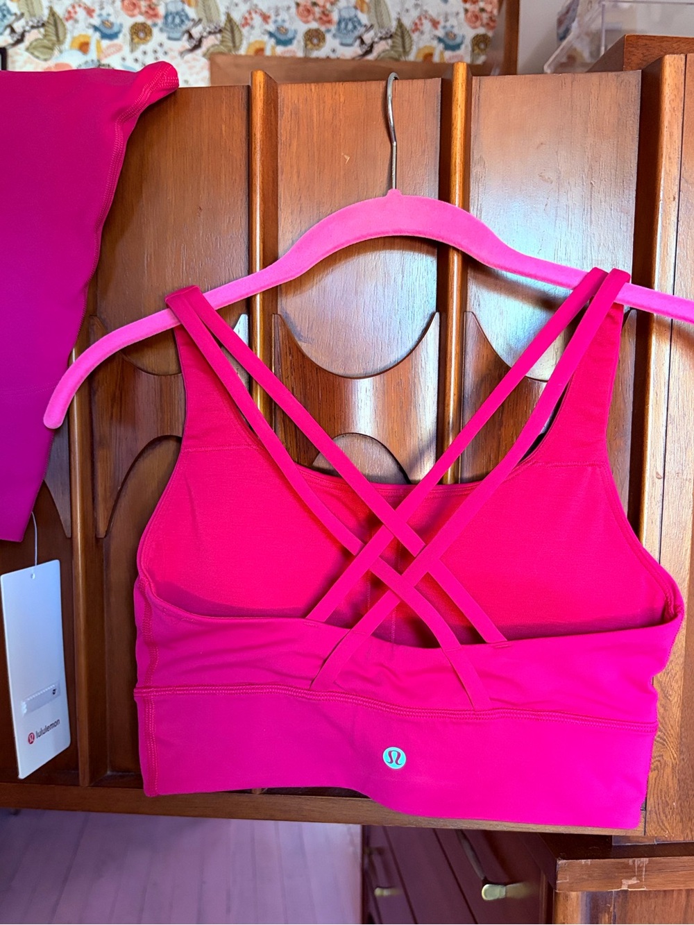 LULULEMON Sz 6 Energy Longline Luxtreme sports bra New Red Glow